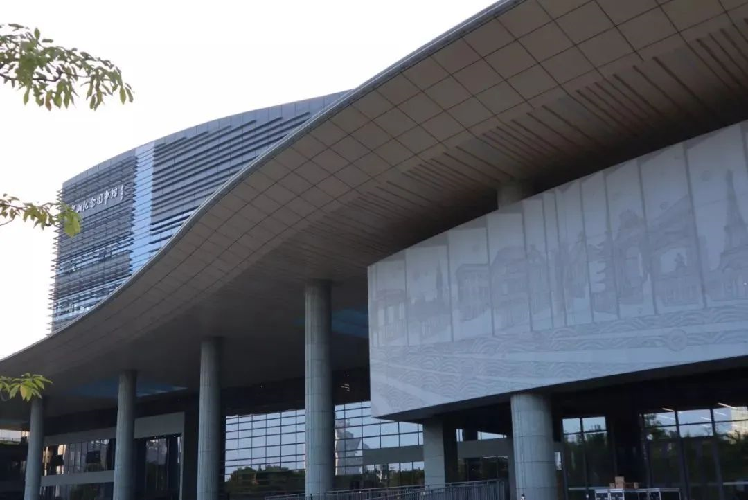 中亞工程案例展示丨坐書鄉(xiāng)觀日出日落，賞機(jī)場云卷云舒(圖3)